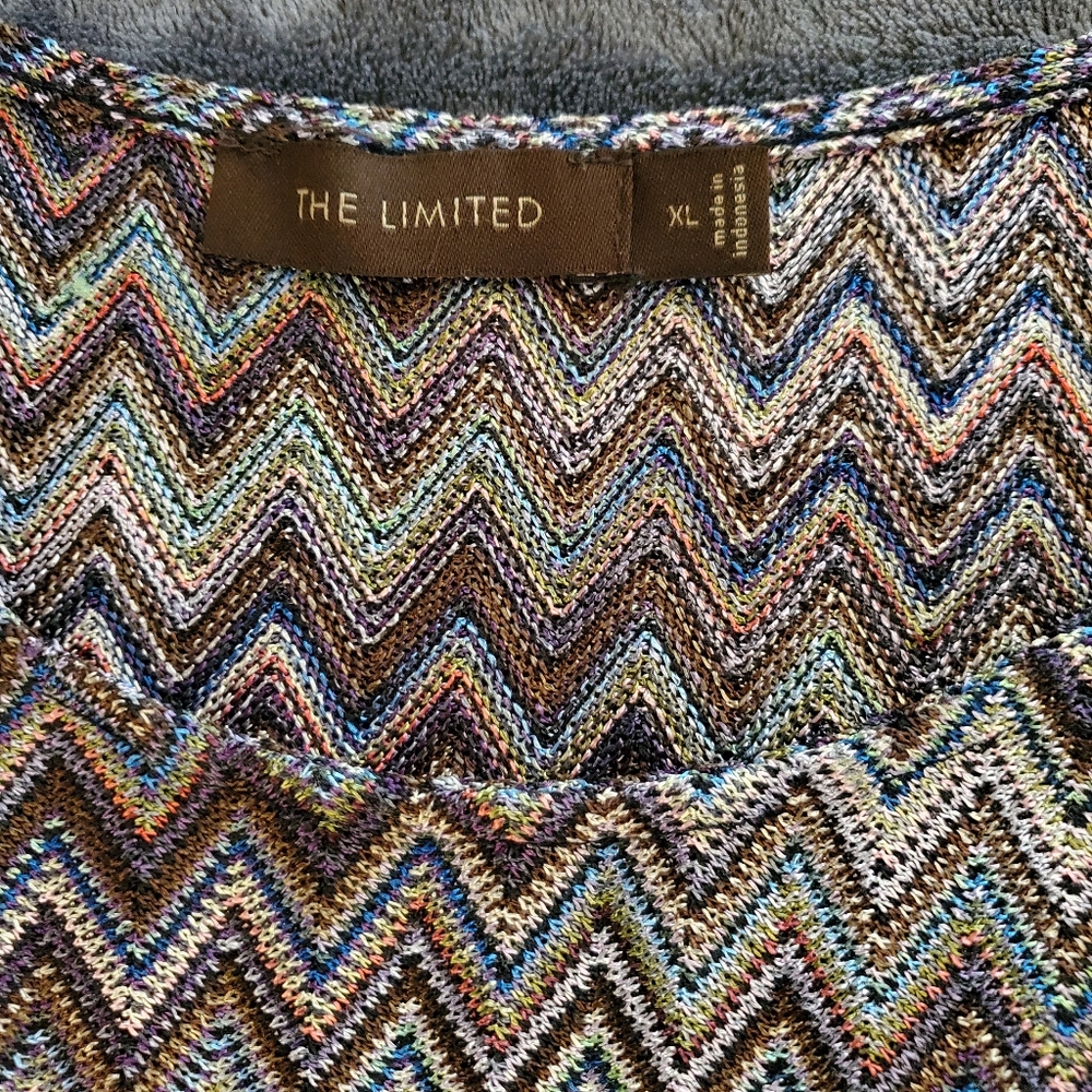 The Limited XL top - Picture 3 of 6